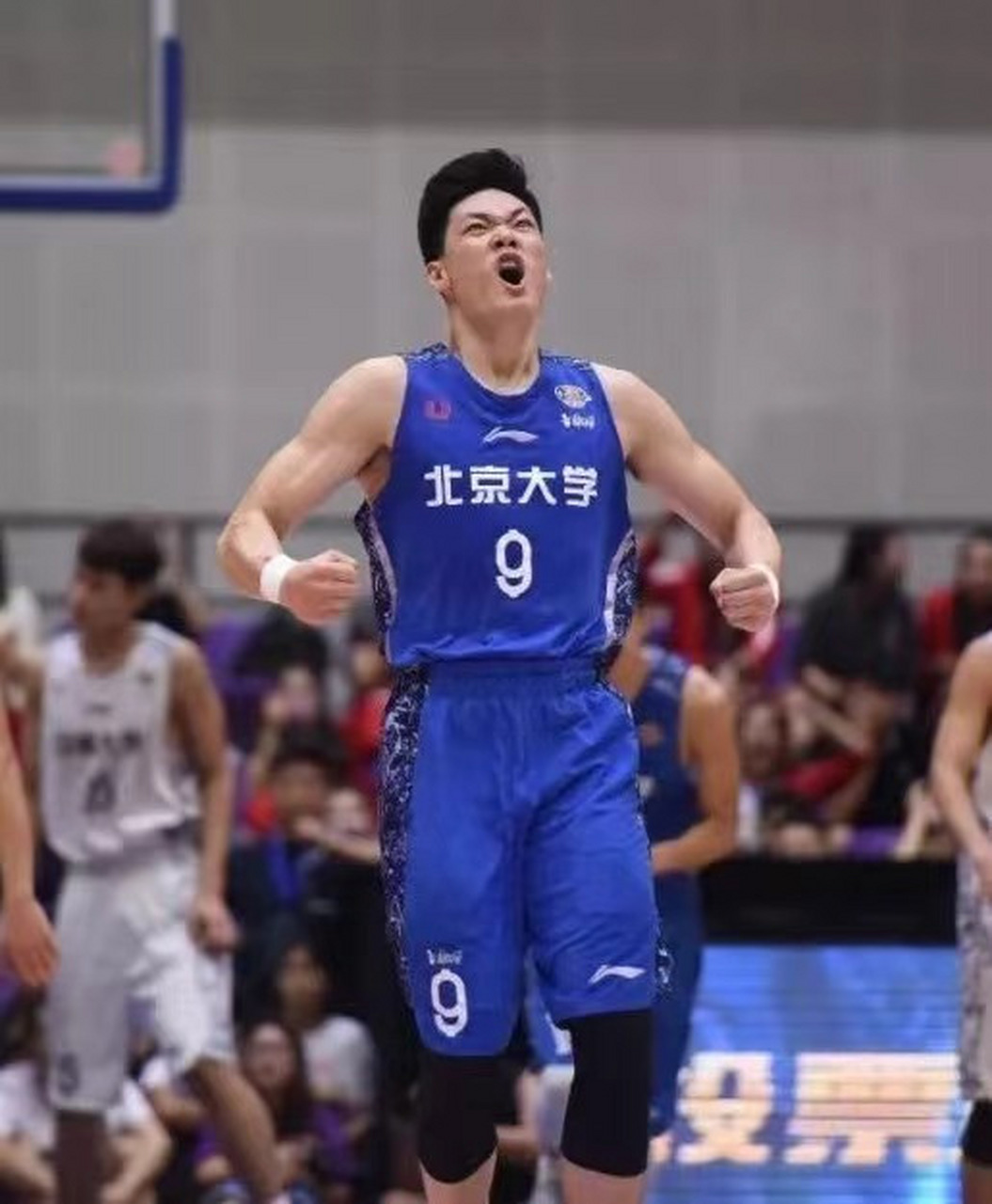 包含阿姆斯特丹猎鹰队晋级，锐不可挡的词条